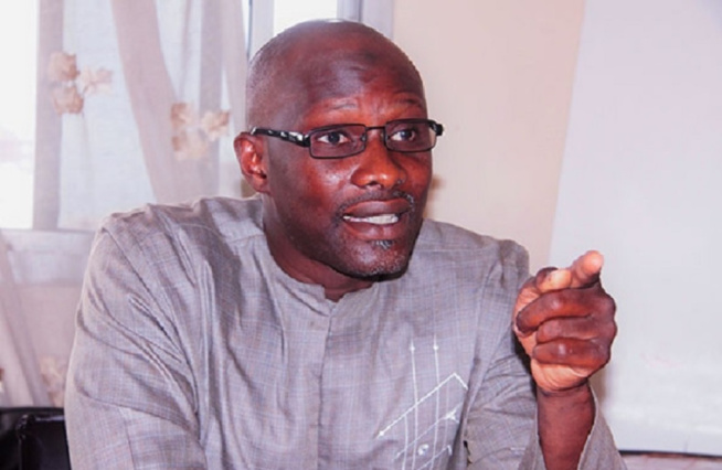 Politiciens milliardaires : Amadou Guèye invite la presse et les citoyens à s’intéresser au profil de ces leaders devenus subitement riches Politiciens milliardaires : Amadou Guèye invite la presse et les citoyens à s’intéresser au profil de ces leaders devenus subitement riches