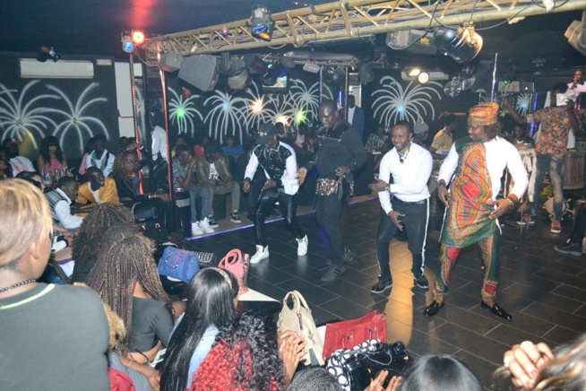 Les images de la soirée sénégalaise dy "Sing sing rythme" au Casino du Cap Vert. Regardez. Les images de la soirée sénégalaise dy "Sing sing rythme" au Casino du Cap Vert. Regardez.