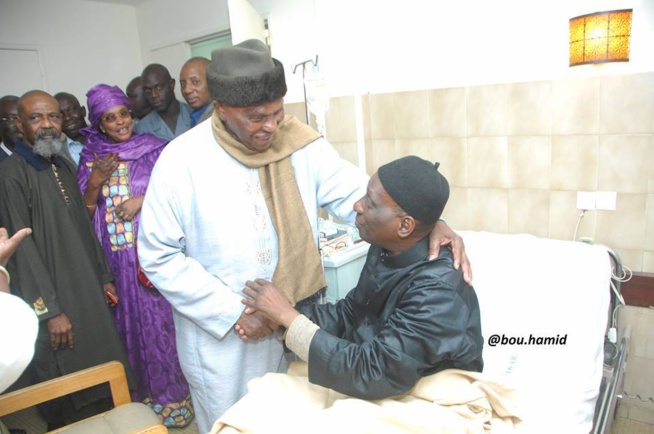 Wade au chevet de Decroix : "Tiens bon, la lutte ne fait que commencer, Macky n’a encore rien vu…" Wade au chevet de Decroix : "Tiens bon, la lutte ne fait que commencer, Macky n’a encore rien vu…"