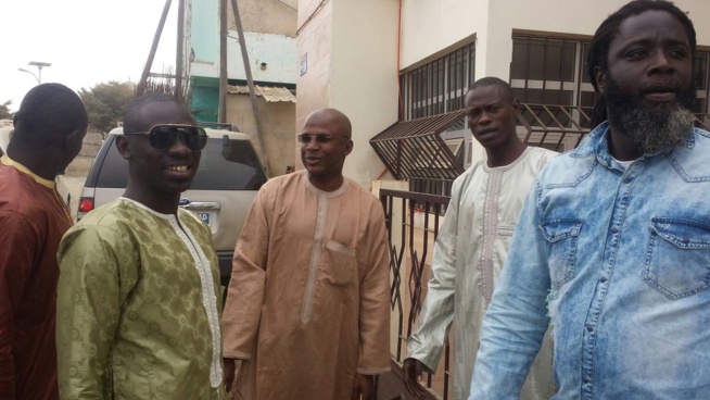Les images de la visite de courtoisie de Pape Diouf chez Mouhamed Ndao Tyson et le maire de Pikine. Regardez