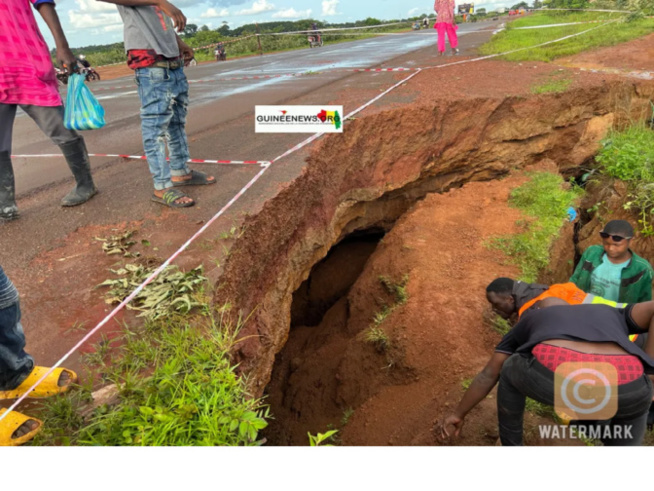 Dégâts de la pluie sur l’axe Labé-Dakar : La voie fermée à la circulation après une énorme faille Dégâts de la pluie sur l’axe Labé-Dakar : La voie fermée à la circulation après une énorme faille