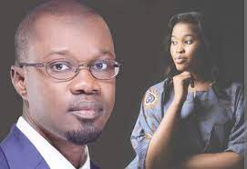 Ça chauffe chez Sonko ! un simple coup de fil met le feu à son domicile… Ça chauffe chez Sonko ! un simple coup de fil met le feu à son domicile…