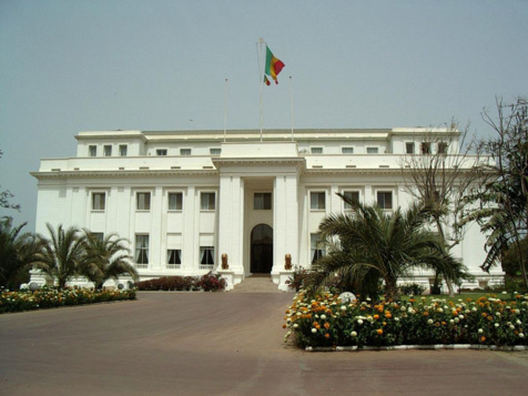 La société civile sénégalaise à l’heure de la deuxième alternance : la citoyenneté au chevet de la démocratie La société civile sénégalaise à l’heure de la deuxième alternance : la citoyenneté au chevet de la démocratie