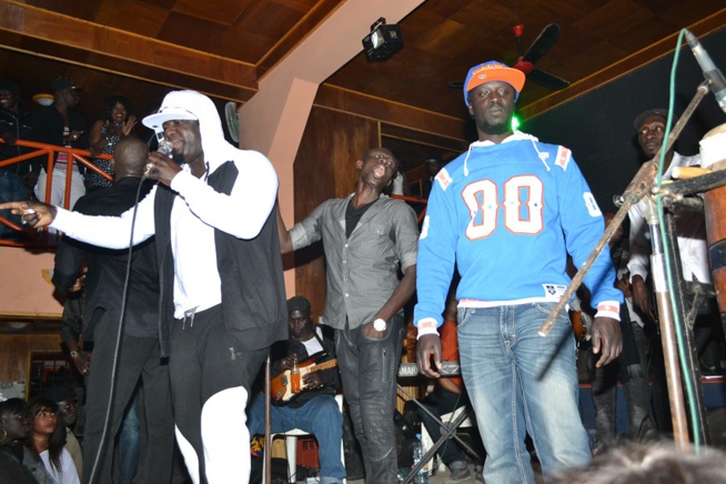 Images:La banlieue a répondu présent à son fils Pape Diouf avec un "show rakadiou" au Ravin