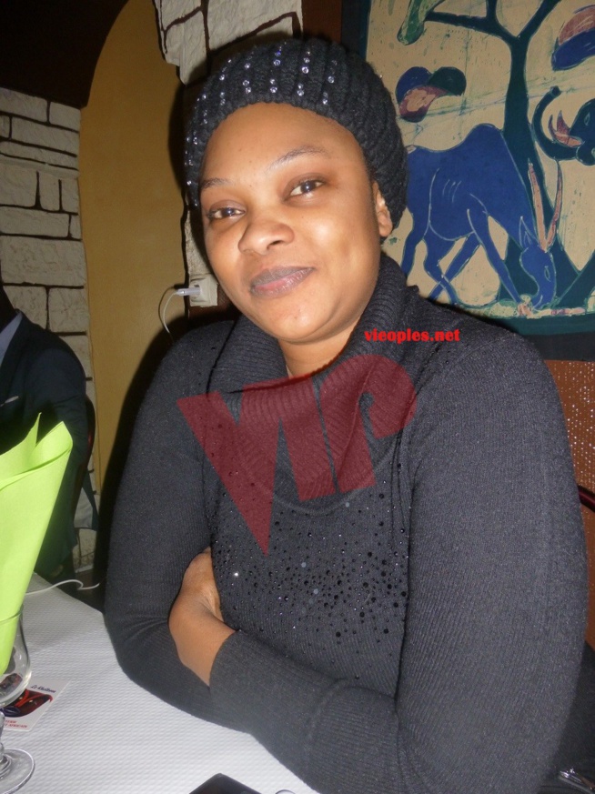 Vidéo: La comédienne de "Ma yacine ak Dial" Kiné Sow à Paris promet une surprise le 04 Avril au Dock de Pullman. Regardez Vidéo: La comédienne de "Ma yacine ak Dial" Kiné Sow à Paris promet une surprise le 04 Avril au Dock de Pullman. Regardez