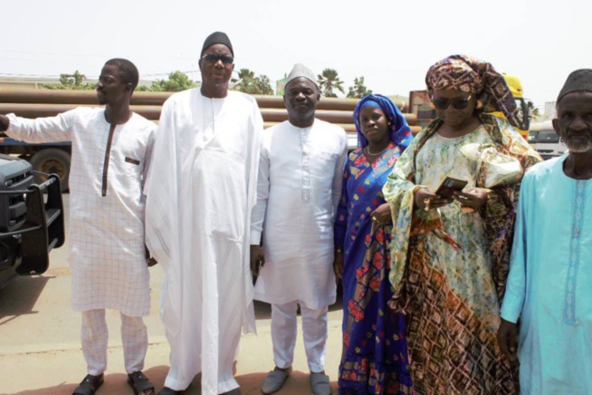 Attentat perpétré contre un bus à Yarakh: Le PDS a rendu visite au propriétaire du bus, aux blessés et à la famille des défuntes Attentat perpétré contre un bus à Yarakh: Le PDS a rendu visite au propriétaire du bus, aux blessés et à la famille des défuntes
