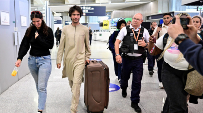 L'avocat Juan Branco Expulsé du Sénégal, fait son comeback en France L'avocat Juan Branco Expulsé du Sénégal, fait son comeback en France