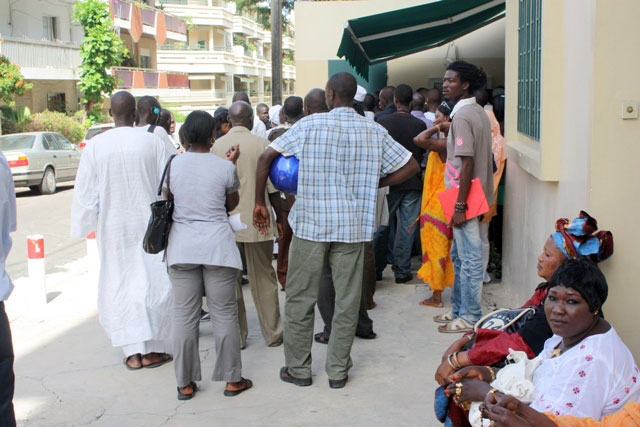 Consulat De France Au Sénégal : Avoir Un Visa Français, Un Véritable Casse-Tête Consulat De France Au Sénégal : Avoir Un Visa Français, Un Véritable Casse-Tête