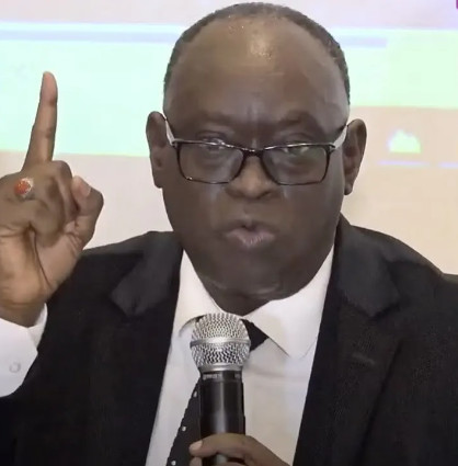 Me El Hadj Diouf dément « l'exil » d'Adji Sarr Me El Hadj Diouf dément « l'exil » d'Adji Sarr
