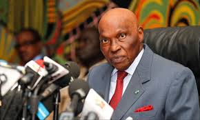 PDS : Abdoulaye Wade Remanie Encore PDS : Abdoulaye Wade Remanie Encore