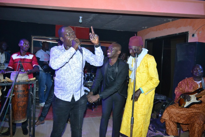 St Valentin: Pape Diouf inonde le Téranga Art de Saly pour un show "Rakadiou amoureux". Regardez St Valentin: Pape Diouf inonde le Téranga Art de Saly pour un show "Rakadiou amoureux". Regardez