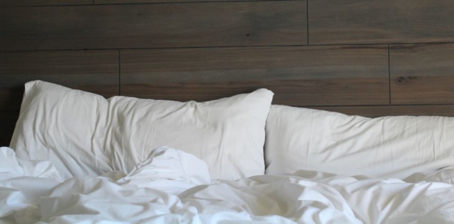 Fraichement Revenu De La Mecque, Diarra Est Surpris Avec Sa Maîtresse Par Sa Femme Dans La Chambre Conjugale Fraichement Revenu De La Mecque, Diarra Est Surpris Avec Sa Maîtresse Par Sa Femme Dans La Chambre Conjugale