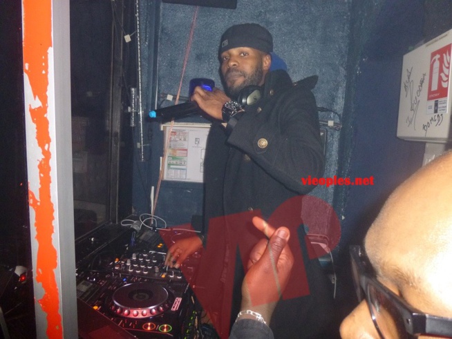 Dj Segga retrouve ses marques au Star Night de Paris. Dj Segga retrouve ses marques au Star Night de Paris.