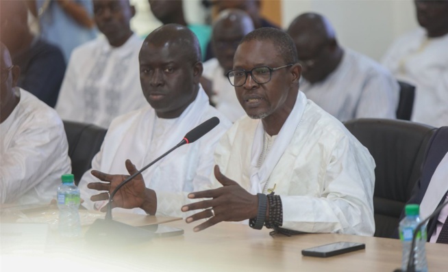 Dernière minute - Message du Première Ministre Amadou Ba aux deux finalistes de la coupe du Sénégal Dernière minute - Message du Première Ministre Amadou Ba aux deux finalistes de la coupe du Sénégal