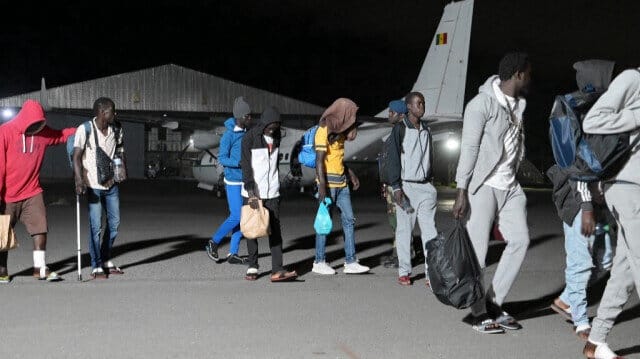 Sept migrants malades ou en convalescence seront rapatriés par avion, mercredi