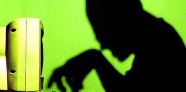 Scandale sexuel : Piégée par un pervers, une journaliste se livre à une sextap Scandale sexuel : Piégée par un pervers, une journaliste se livre à une sextap