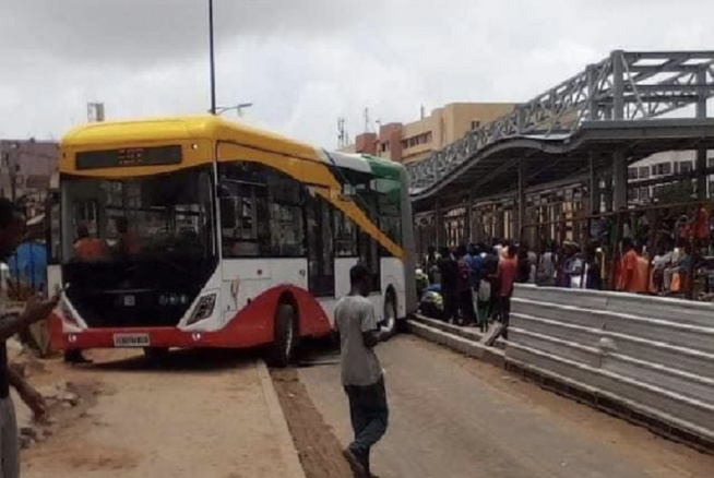 Transports : Le CETUD et l’AGEROUTE rassurent les riverains après un « incident » survenu sur le chantier du BRT Transports : Le CETUD et l’AGEROUTE rassurent les riverains après un « incident » survenu sur le chantier du BRT