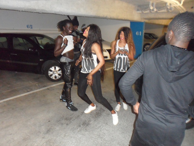 Eclusivité: Les premiéres images de la nouvelle vidéo clip de Jule Danse de Paris feat Salam Diallo et Waly Seck. Regardez Eclusivité: Les premiéres images de la nouvelle vidéo clip de Jule Danse de Paris feat Salam Diallo et Waly Seck. Regardez