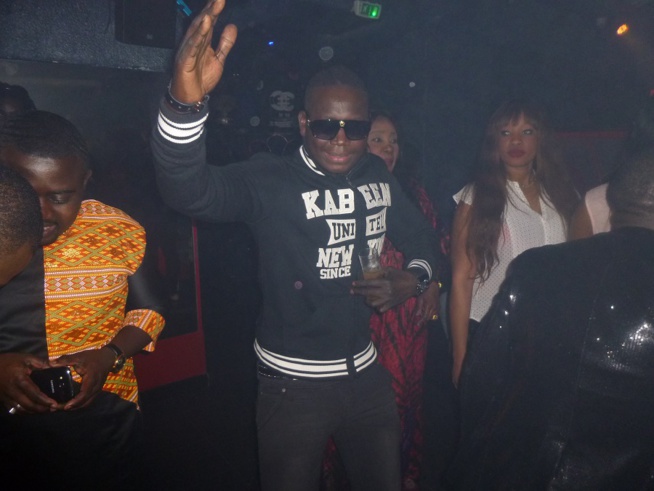 20 Images: Salam Diallo enflamme le Star Night avec son nouvel album "Diam ak Salam" 20 Images: Salam Diallo enflamme le Star Night avec son nouvel album "Diam ak Salam"