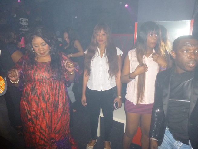 20 Images: Salam Diallo enflamme le Star Night avec son nouvel album "Diam ak Salam" 20 Images: Salam Diallo enflamme le Star Night avec son nouvel album "Diam ak Salam"