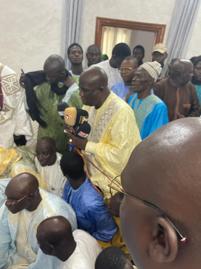 MAGAL TOUBA: Une forte délégation du Parti Démocratique Sénégalais conduite par le Président du Groupe parlementaire reçue par Serigne Mountakha ce vendredi. MAGAL TOUBA: Une forte délégation du Parti Démocratique Sénégalais conduite par le Président du Groupe parlementaire reçue par Serigne Mountakha ce vendredi.