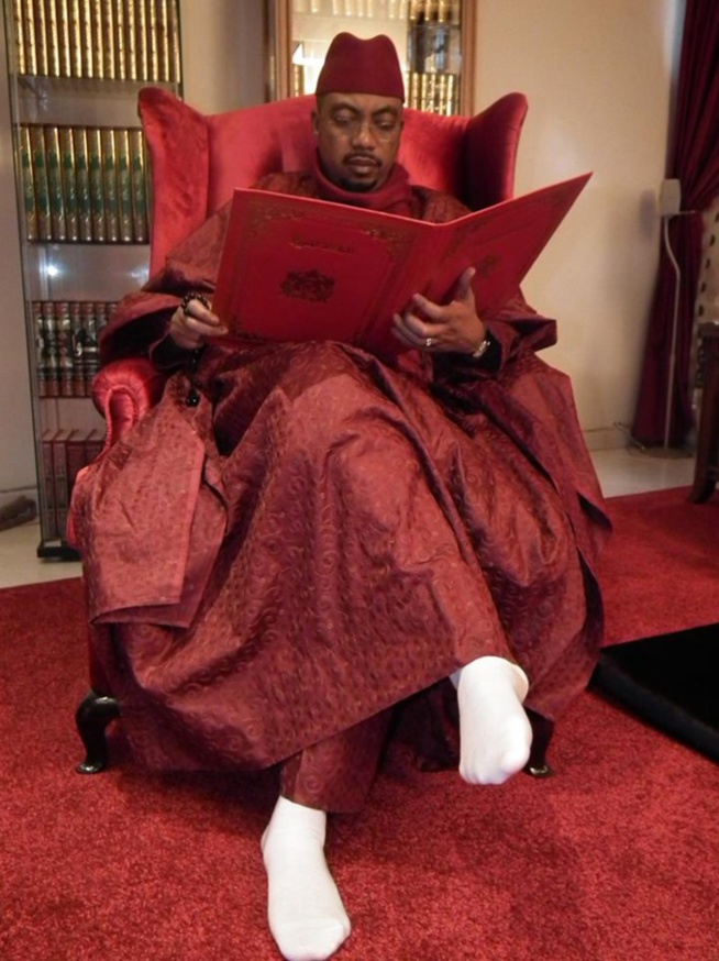 Sheikh Alassane Sène «Tarëe Yallah»: Qui est vraiment cet homme dont on entend le nom défraie la chronique ces temps-ci dans la presse ? Sheikh Alassane Sène «Tarëe Yallah»: Qui est vraiment cet homme dont on entend le nom défraie la chronique ces temps-ci dans la presse ?