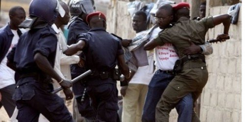 Rapport d’Amnesty international: Pertes en vie humaine, des cas de tortures, suppression de la Crei… Rapport d’Amnesty international: Pertes en vie humaine, des cas de tortures, suppression de la Crei…
