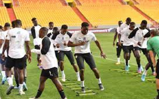 Football-Deuxième galop des "Lions" à Diamniadio : 24 joueurs présents, seul Formose Mendy manque à l'appel Football-Deuxième galop des "Lions" à Diamniadio : 24 joueurs présents, seul Formose Mendy manque à l'appel