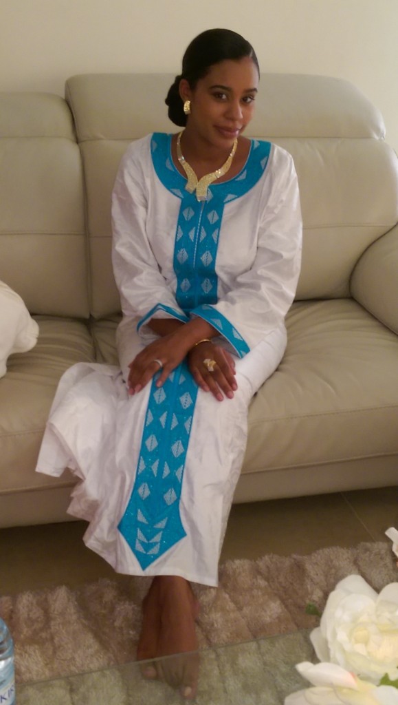 Léa Ndiaye , heureuse au baptême de son fils qui porte le nom de Cheikh Ahmadou Bamba Mbacké Porokhane. Regardez