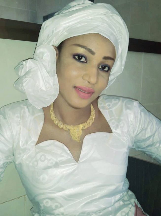 LE AWARD DU MEILLEUR MAQUILLAGE LE AWARD DU MEILLEUR MAQUILLAGE