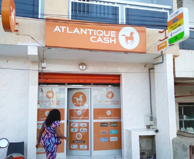 Censé surveiller la Banque Atlantique Cash : Le vigile orchestre un cambriolage qui tombe finalement à l’eau Censé surveiller la Banque Atlantique Cash : Le vigile orchestre un cambriolage qui tombe finalement à l’eau