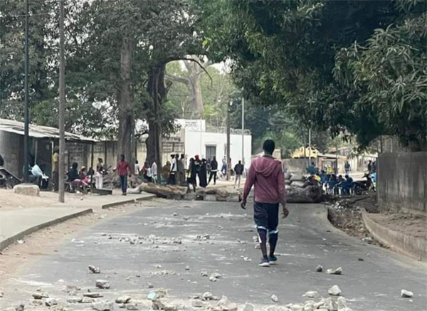 Manifestations à Khossanto: Les causes des décès des deux manifestants connues, les 35 jeunes arrêtés libérés Manifestations à Khossanto: Les causes des décès des deux manifestants connues, les 35 jeunes arrêtés libérés