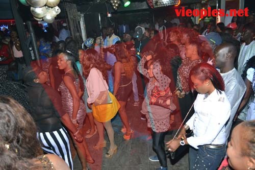 Les images de la soirée de Pape Diouf ce vendredi au Madison. Regardez