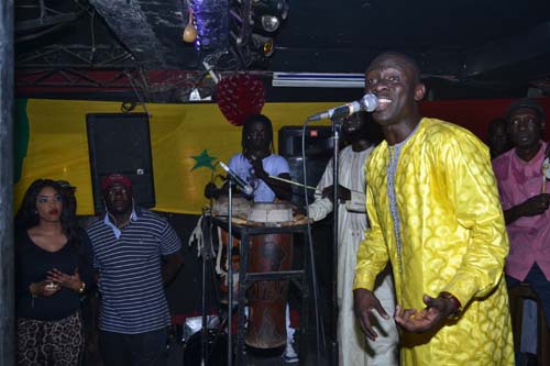 Les images de la soirée de Pape Diouf ce vendredi au Madison. Regardez Les images de la soirée de Pape Diouf ce vendredi au Madison. Regardez
