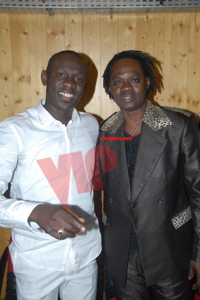 Devant 7000 téléspectateurs, Pape Diouf enflamme le Zenith et vous donne rendez-vous le 04 avril au Dock de Pullman à Paris. Revivez les images .