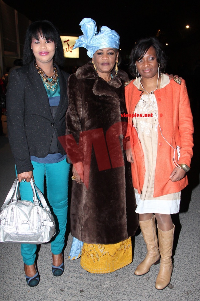 Devant 7000 téléspectateurs, Pape Diouf enflamme le Zenith et vous donne rendez-vous le 04 avril au Dock de Pullman à Paris. Revivez les images . Devant 7000 téléspectateurs, Pape Diouf enflamme le Zenith et vous donne rendez-vous le 04 avril au Dock de Pullman à Paris. Revivez les images .