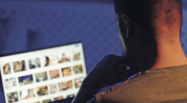 Sextorsion : Il soutire 800.000 francs Cfa à un commerçant qu’il a filmé nu Sextorsion : Il soutire 800.000 francs Cfa à un commerçant qu’il a filmé nu