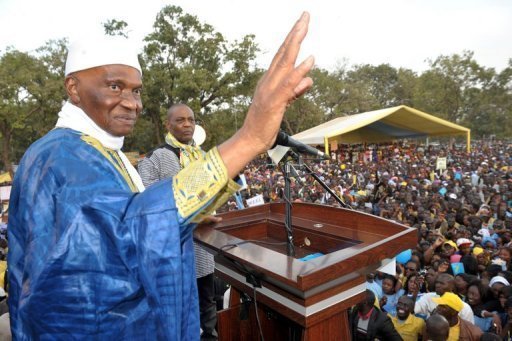 Sortie contre Macky: Asak porte l’estocade à Wade Sortie contre Macky: Asak porte l’estocade à Wade