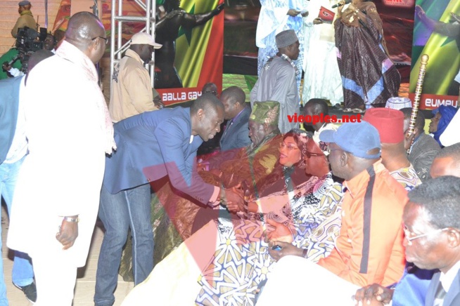 Revivez les images du Face to Face Balla Gaye 2 Eumeu Séne au monument de la renaissance. Revivez les images du Face to Face Balla Gaye 2 Eumeu Séne au monument de la renaissance.