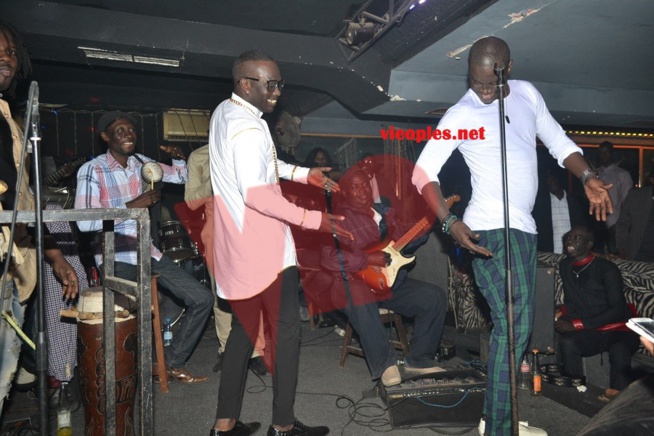 Le Madison vibre au rythme du "rakadiou show" de Pape Diouf . Regardez