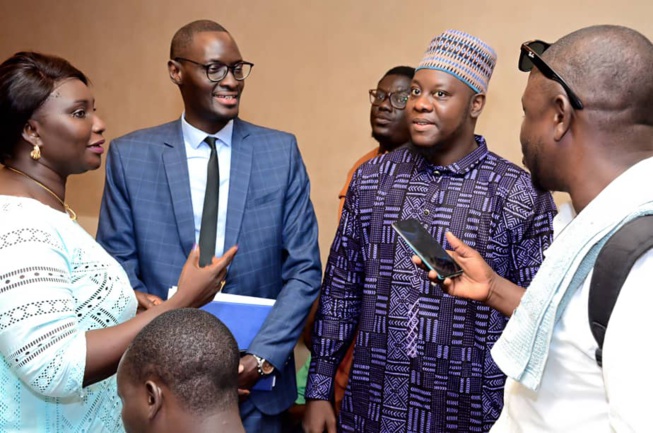 Me Abdoulaye TINE, President de l’USL (Union Sociale Libérale) et Candidat à la Présidentielle de 2024 a animé une conférence de presse Me Abdoulaye TINE, President de l’USL (Union Sociale Libérale) et Candidat à la Présidentielle de 2024 a animé une conférence de presse