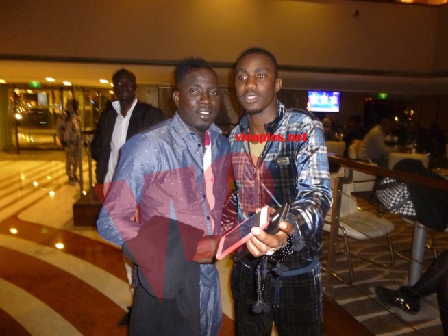 Waly Seck et son danseur Hamady Badiane dans les derniers réglages du concert du 07 mars au Palais des Congrés.