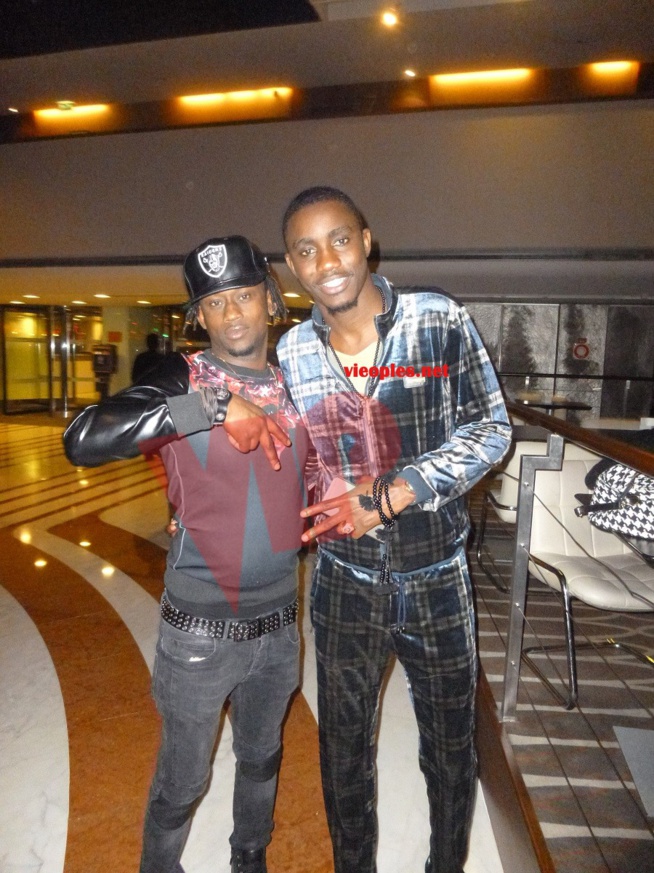 Waly Seck et son danseur Hamady Badiane dans les derniers réglages du concert du 07 mars au Palais des Congrés.