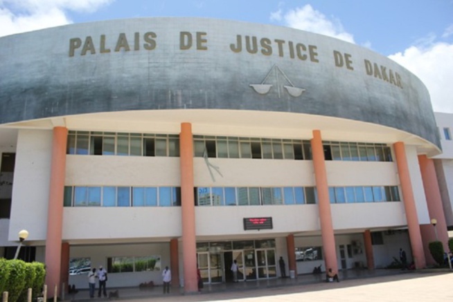 Discorde entre les fidèles de la mosquée de Grand-Dakar : Un collectif traîne un proche de l’imam en justice pour abus de confiance Discorde entre les fidèles de la mosquée de Grand-Dakar : Un collectif traîne un proche de l’imam en justice pour abus de confiance