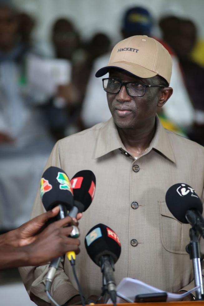 VELINGARA FERLO : le Premier Ministre Amadou BA effectue la pose de la première pierre du PCZA VELINGARA FERLO : le Premier Ministre Amadou BA effectue la pose de la première pierre du PCZA