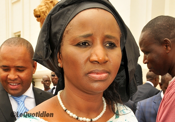 Escroquerie au visa au ministère de la Famille : ça éclabousse directement les services de Mariama Sarr Escroquerie au visa au ministère de la Famille : ça éclabousse directement les services de Mariama Sarr
