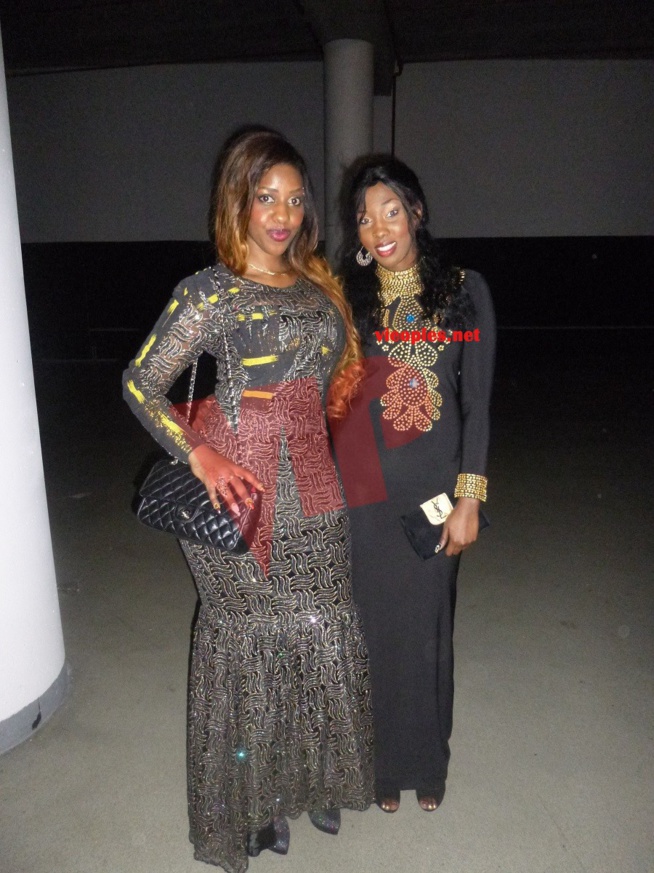 La styliste Sénégalaise d'Allmengne Bb Galsen en compagnie de sa sœur.