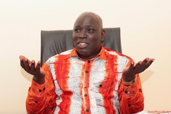 Wade travaille pour Macky - Par Madiambal Diagne Wade travaille pour Macky - Par Madiambal Diagne