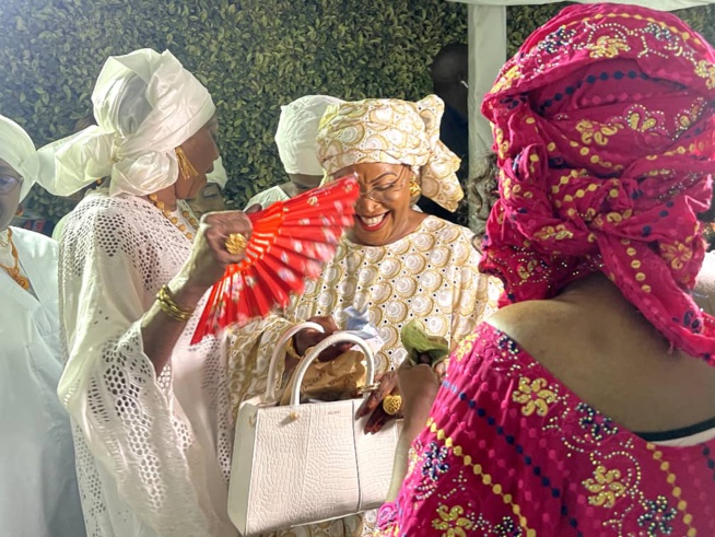 Héné Time de la petite fille du président Mbagnick Diop MEDS, Sophie une pluies de millions dans une folle ambiance.