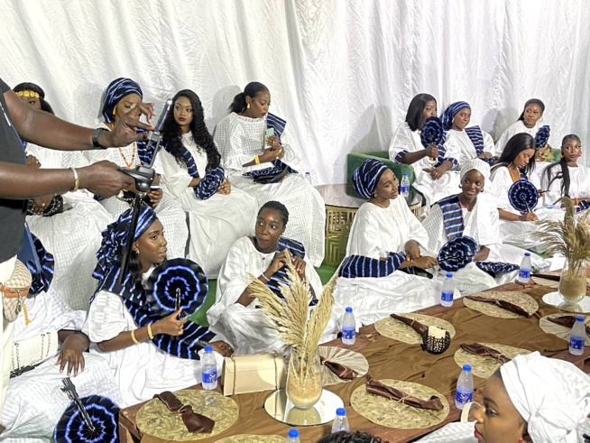 Héné Time de la petite fille du président Mbagnick Diop MEDS, Sophie une pluies de millions dans une folle ambiance. Héné Time de la petite fille du président Mbagnick Diop MEDS, Sophie une pluies de millions dans une folle ambiance.